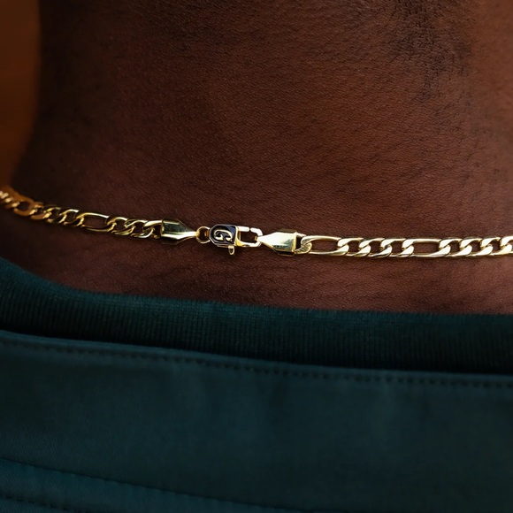 🌿Gld Figaro Link Chain in Yellow Gold - 4mm🌿 - Picture 5 of 7